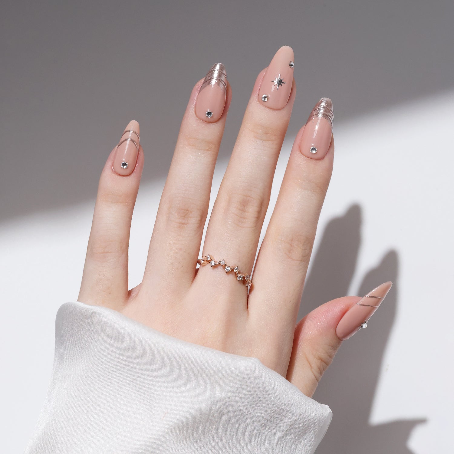 Medium Almond-Shaped Nail Art Nude French Tips 3D Water Ripple Design Handmade Press On Nail